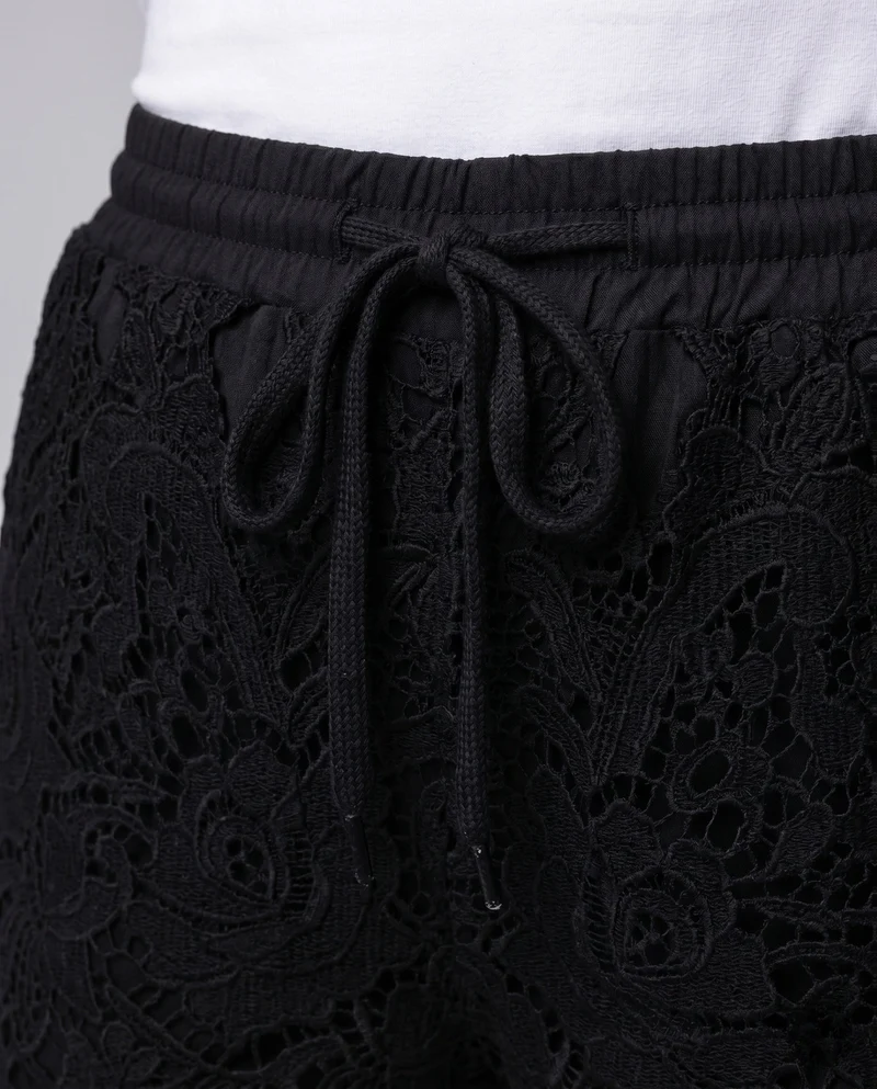 Damen luftige Häkelshorts mit verstellbarem Bund Nord Taschen