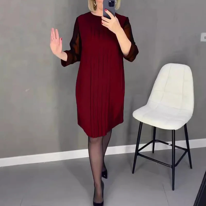 Damen Plissee Abendkleid mit transparenten Ärmeln und elegantem Schnitt
