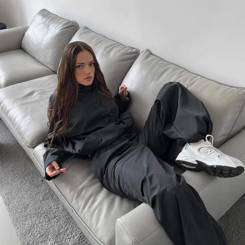 Damen leichte Windjacke im Oversized Schnitt mit Kordelzug und Druckknopfdetails Nord Taschen