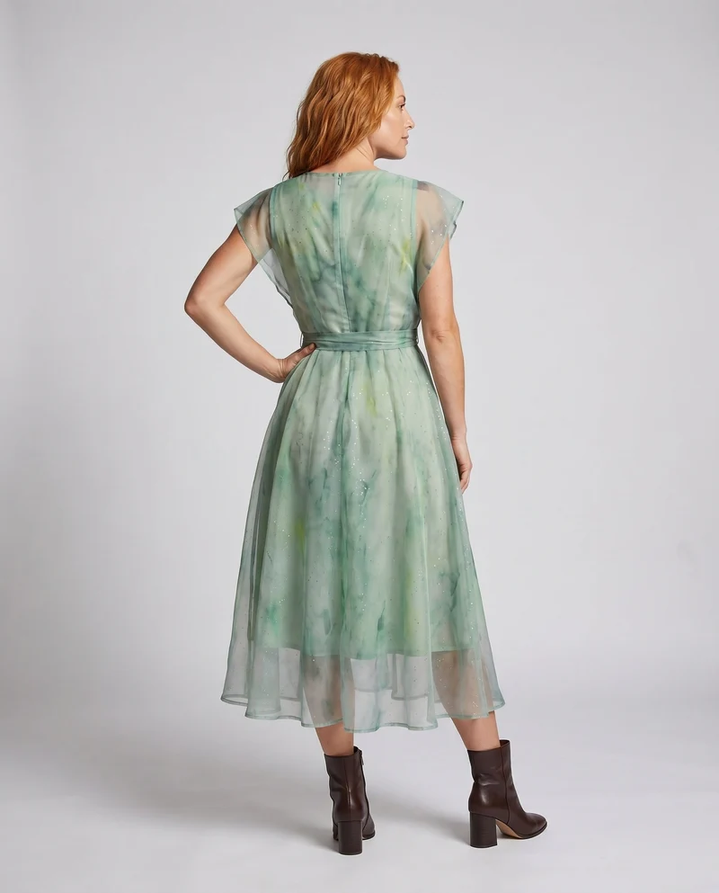 Damen Elegantes Midikleid aus transparentem Chiffon mit filigranen Details