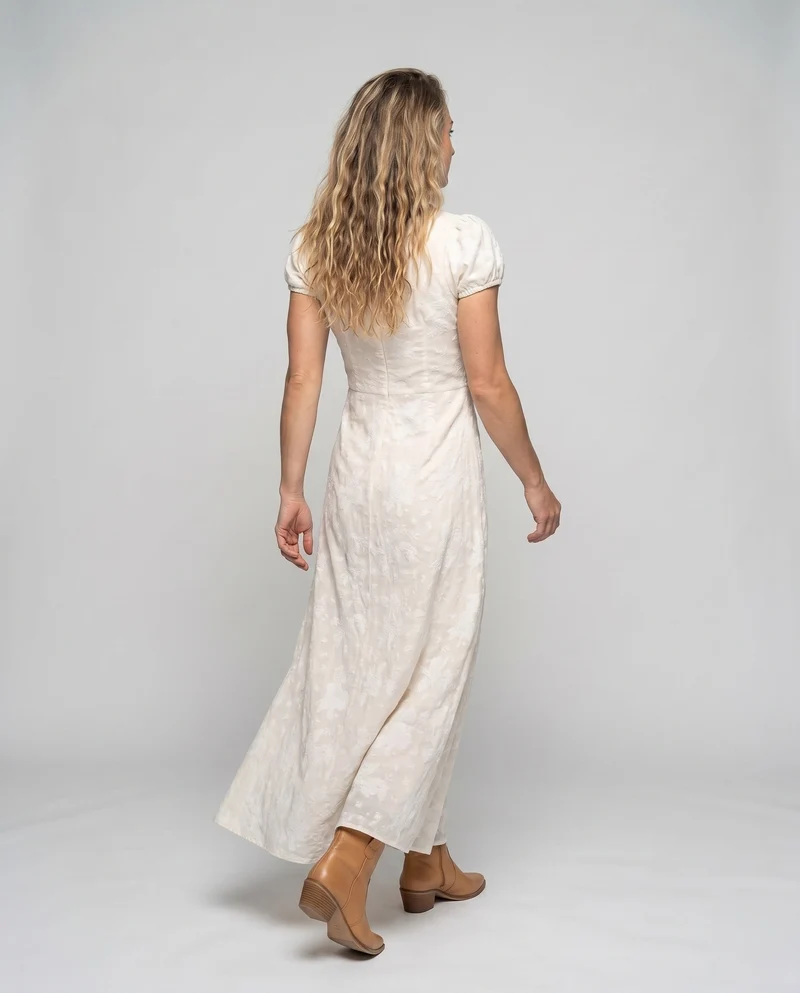 Damen Maxikleid mit tailliertem Oberteil und bezaubernden Puffärmeln