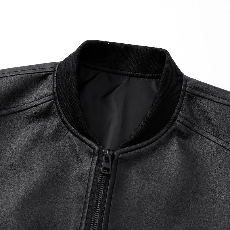 Herren Lederbomberjacke mit schmalem Stehkragen, verdecktem Reißverschluss und minimalistischen Ziernähten Nord Taschen